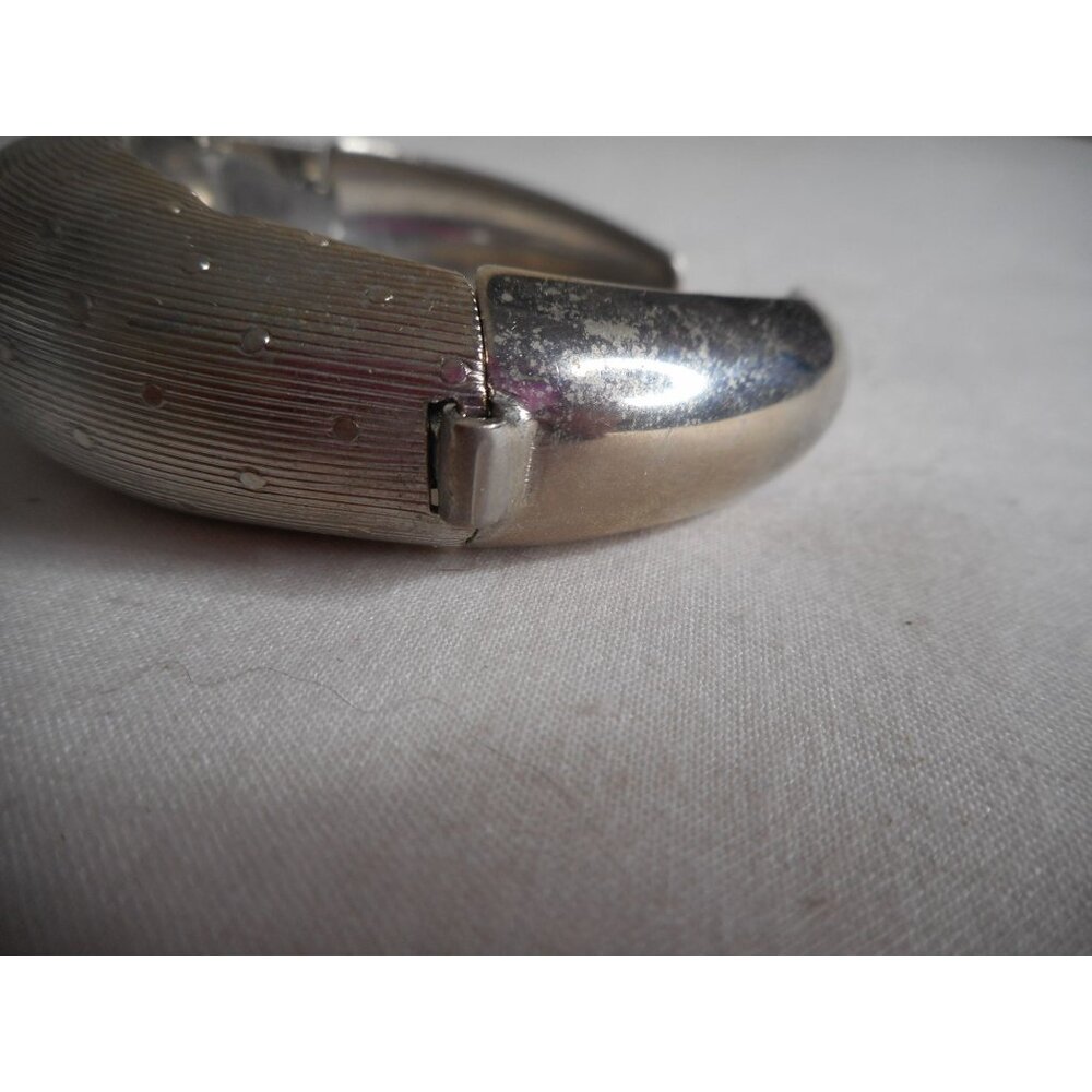 Vintage Estate silver tone cuff bracelet  double hinged sides - Picture 2 of 4